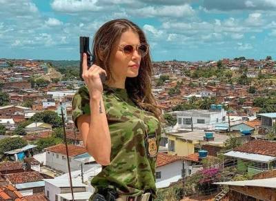Самая красивая девушка-полицейский в Бразилии рассказала о трех годах службы nbsp