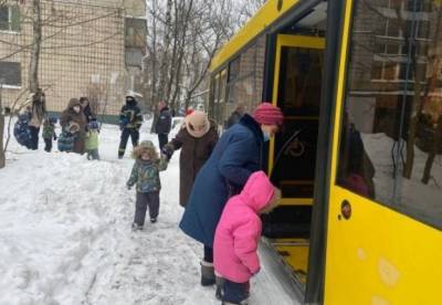 В Киеве загорелся детский сад, детей эвакуировали