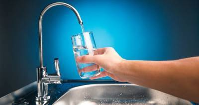 Эксперты рассказали, как правильно очищать питьевую воду в домашних условиях