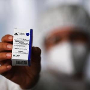Минздрав Азербайджана одобрил исследование одновременного использования двух вакцин