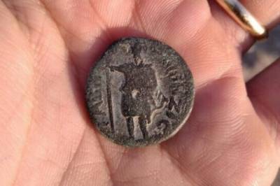 В Израиле нашли римскую монету, которой более 1800 лет