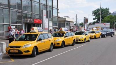 Вези меня, извозчик: в Петербурге создадут кодекс таксиста