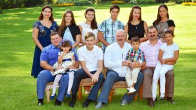 Стало известно, как выглядят внуки Александра Лукашенко