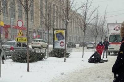 Трагедия произошла с мужчиной в центре Харькова возле метро: жуткое фото