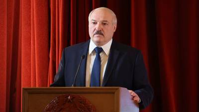 Пользователи Сети не узнали Лукашенко без усов