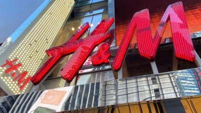 Источник сообщил о возбуждении дела против H&M в России за неуплату пошлин