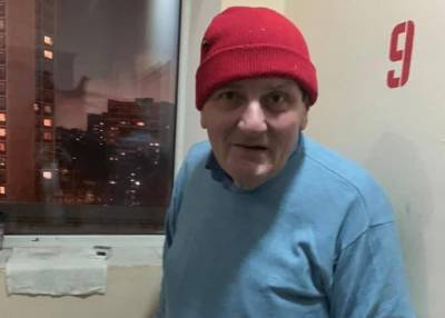 Российский журналист опроверг информацию, что живет в подъезде московской высотки