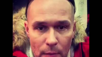 Видео из Сети. Максим Аверин спустился в метро ради съемок сериала "Склифосовский-9"