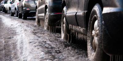 Как должны вести себя пешеходы и водители, чтобы не травмироваться в снегопад и гололед - советы - ТЕЛЕГРАФ