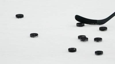 НХЛ объявила о переносе двух матчей