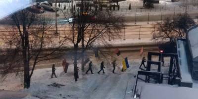 В Киеве демонстранты вновь пришли к офису канала Мураева НАШ - фото, видео - ТЕЛЕГРАФ
