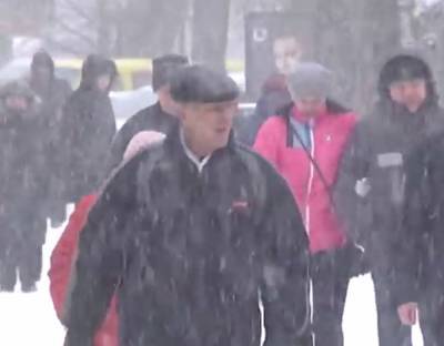 Первый уровень опасности: в Укргидрометцентре предупредили - морозы и сильный снег - до выходных