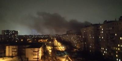 В Киеве на Оболони произошел пожар на рынке — видео