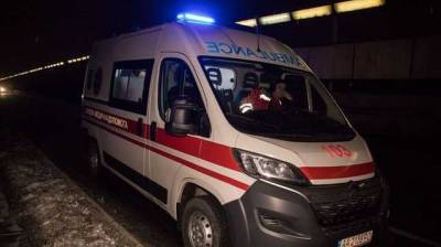 В Киеве мужчина умер под колесами авто после неудачной попытки перебежать дорогу на Выдубичах