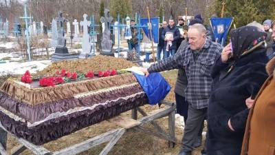 В Винницкой области похоронили погибшего на Донбассе украинского бойца