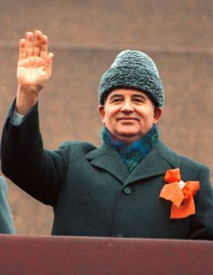 Горбачев призвал победить пандемию коронавируса не используя политические игры