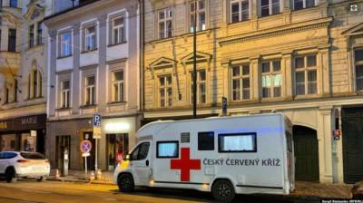 В Чехии за соблюдением карантинных мер будут следить 30 тысяч силовиков