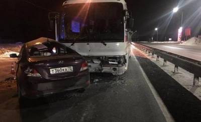 На тюменской трассе в ДТП с автобусом погиб мужчина