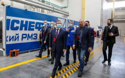 Полпред президента России Владимир Якушев посетил Тюменский ремонтно-механический завод