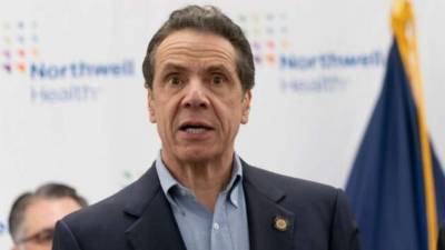 Губернатора штата Нью-Йорк обвинили в сексуальных домогательствах