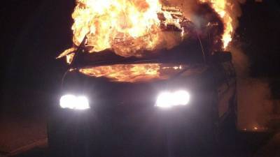 Полиция расследует гибель девушки в загоревшейся BMW в Симферополе