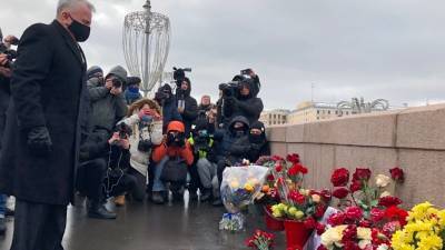 В России проходят памятные мероприятия в день годовщины убийства Бориса Немцова