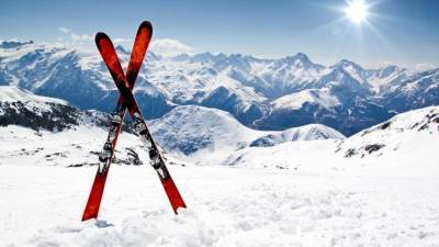 Норвежскую лыжницу эвакуировали на вертолете после падения на Кубке мира