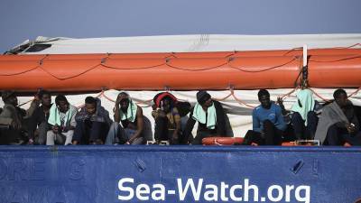 Средиземноморье: новые операции по спасению мигрантов