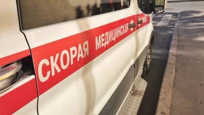 Школьник сломал оба бедра при падении на скалодроме в Петербурге