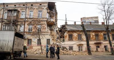 В Одессе обвалился дом: появились фото и видео
