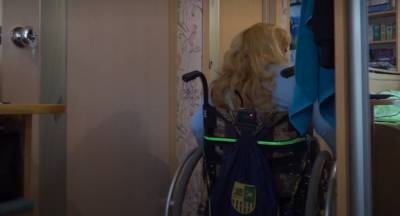 "Залез через кухонное окно": в Харькове ограбили женщину, которая не может ходить, видео
