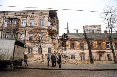 В Одессе обрушился жилой дом: фото - 24tv.ua - Львов - Одесса - Новости - Новости Одессы