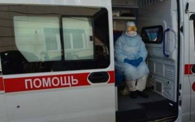 В Украине за сутки госпитализированы почти 2 тысячи людей с COVID-19
