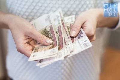 Мужчины в Дагестане при схожей профессии получают на 5 тысяч рублей больше женщин