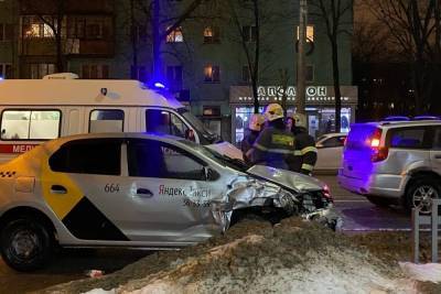 Появились подробности аварии в Твери: таксист занимался извозом без права управления автомобилем