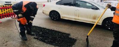 В Курске начали ремонтировать дороги