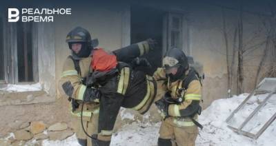 В Зеленодольске два человека погибли при пожаре в квартире с решетками на окнах