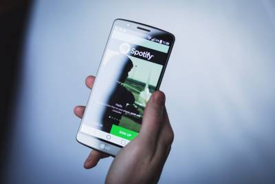 Spotify опередил по популярности Apple Music