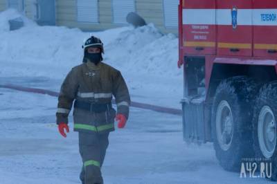Пожар на складе в Кемерове тушили более 30 человек