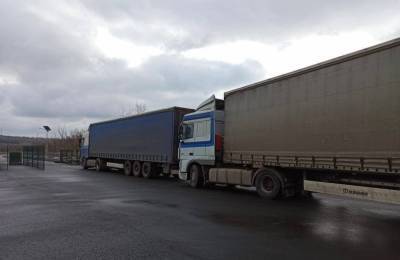 Украина отправила на оккупированный Донбасс гуманитарную помощь