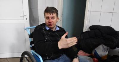Неизвестные жестоко избили депутата Запорожского облсовета прямо возле его офиса (фото)