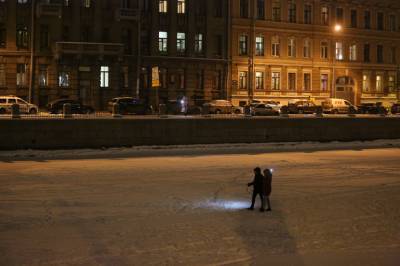 Спасатели рассказали о местах с самым опасным льдом в Петербурге