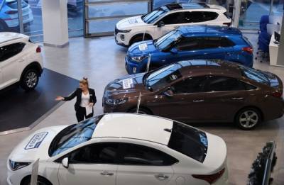 В Госдуме предложили пересмотреть список облагаемых налогом на роскошь автомобилей