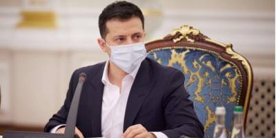 Зеленский ввел в действие решение СНБО о санкциях против десяти бывших силовиков