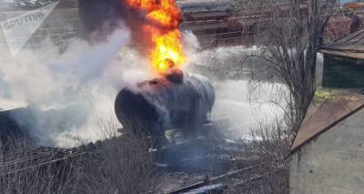 Пожар на железной дороге в Тбилиси - видео с места ЧП