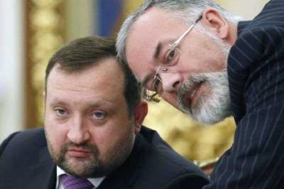 Дела попросту "слили": названа главная причина, почему с Арбузова и Табачника могут снять санкции