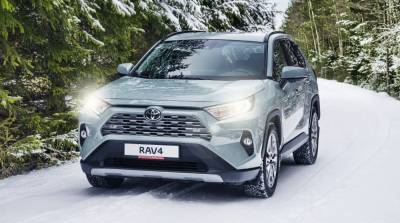Toyota объявила специальные условия на покупку Toyota RAV4 и Land Cruiser Prado в России в марте