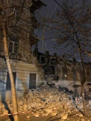 Дом на Нежинской в центре Одессы мог рухнуть из-за ремонта