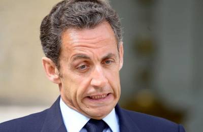 Первый пошел: экс-президента Франции приговорили к реальному сроку