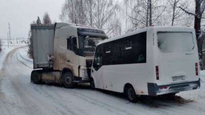 Крупное ДТП на Южном Урале: 9 пострадавших, среди них 4 детей